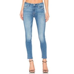 MOTHER Looker in birds of paradise